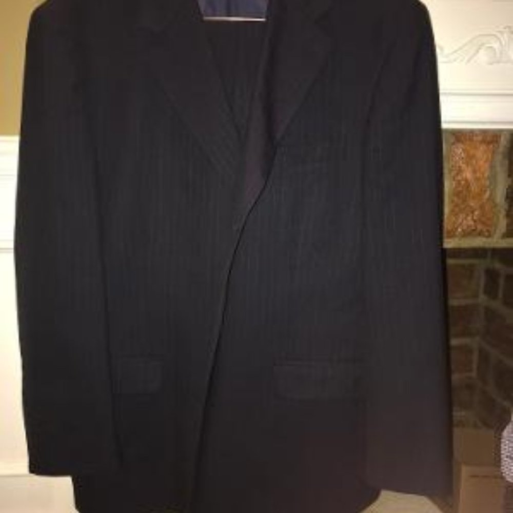Jones of New York Black 2 piece Suit 46R
